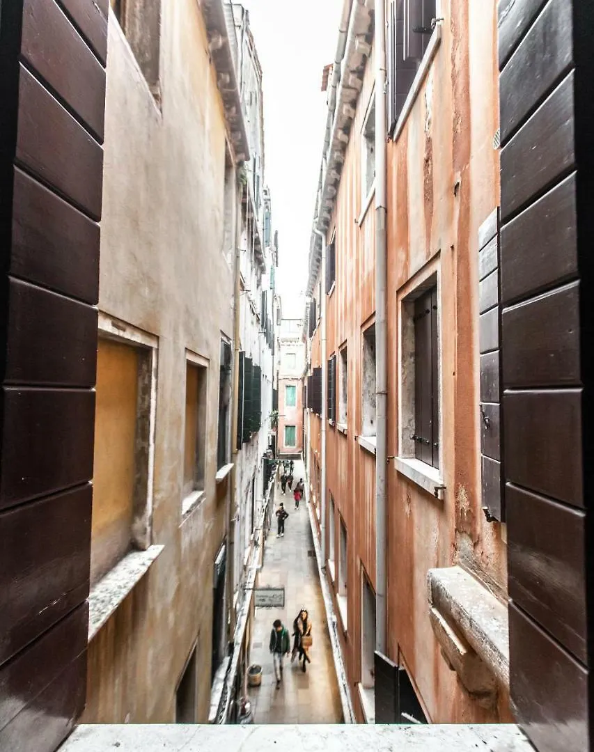 Rialto Canal View Deluxe R&R Apartment Venice