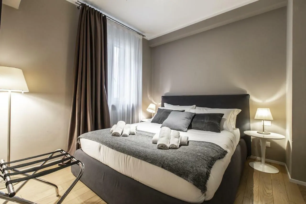 Rialto Canal View Deluxe R&R Apartment Venice Italy